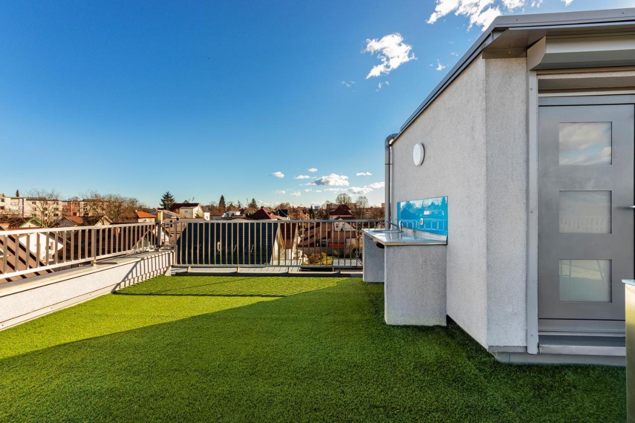Contemporary Apartment With Rooftop Terrace In Maribor Exteriör bild
